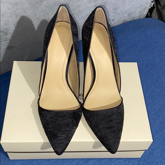 Vince Camuto Ossie Heel - Picture 4 of 7